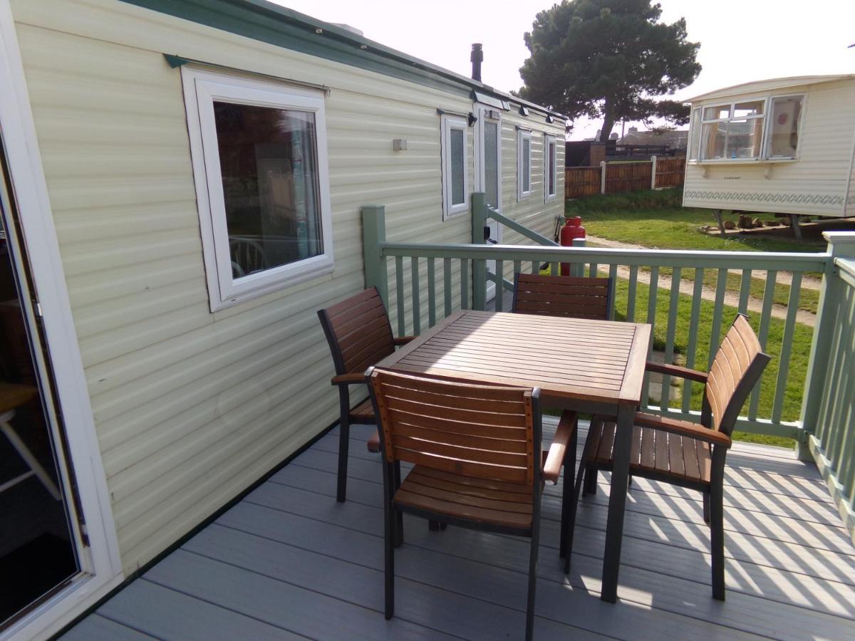 Happydaze Caravan Bacton  Exterior photo