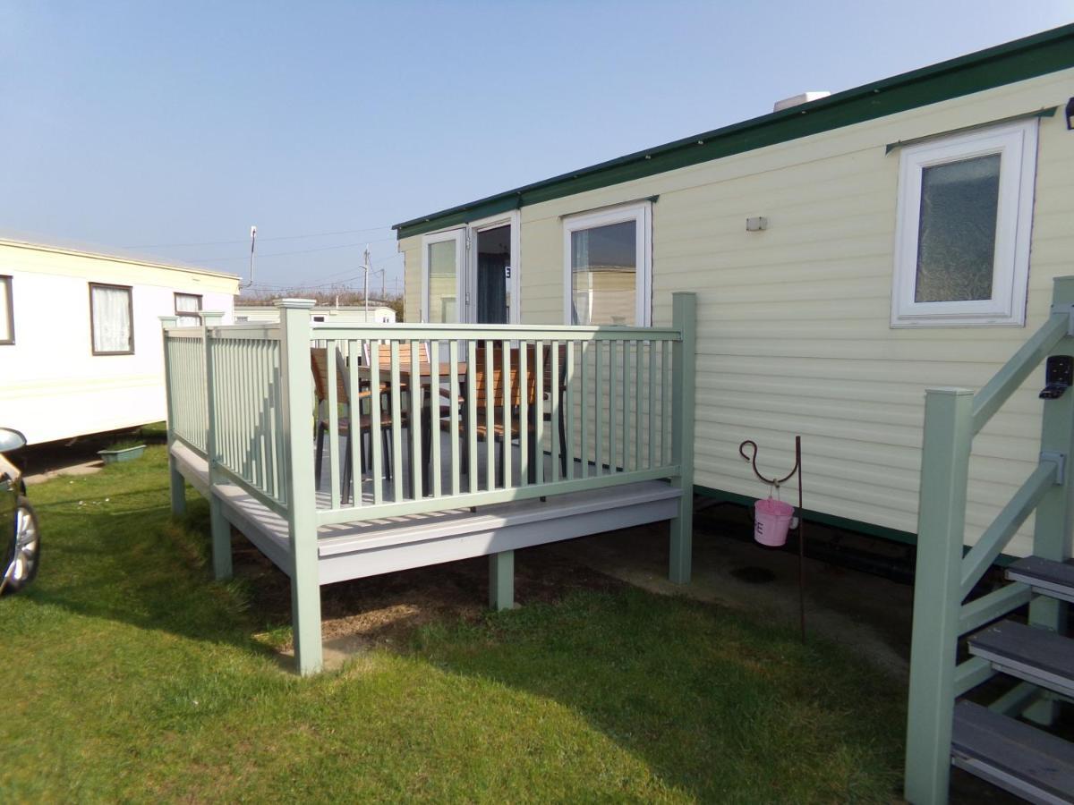 Happydaze Caravan Bacton  Exterior photo